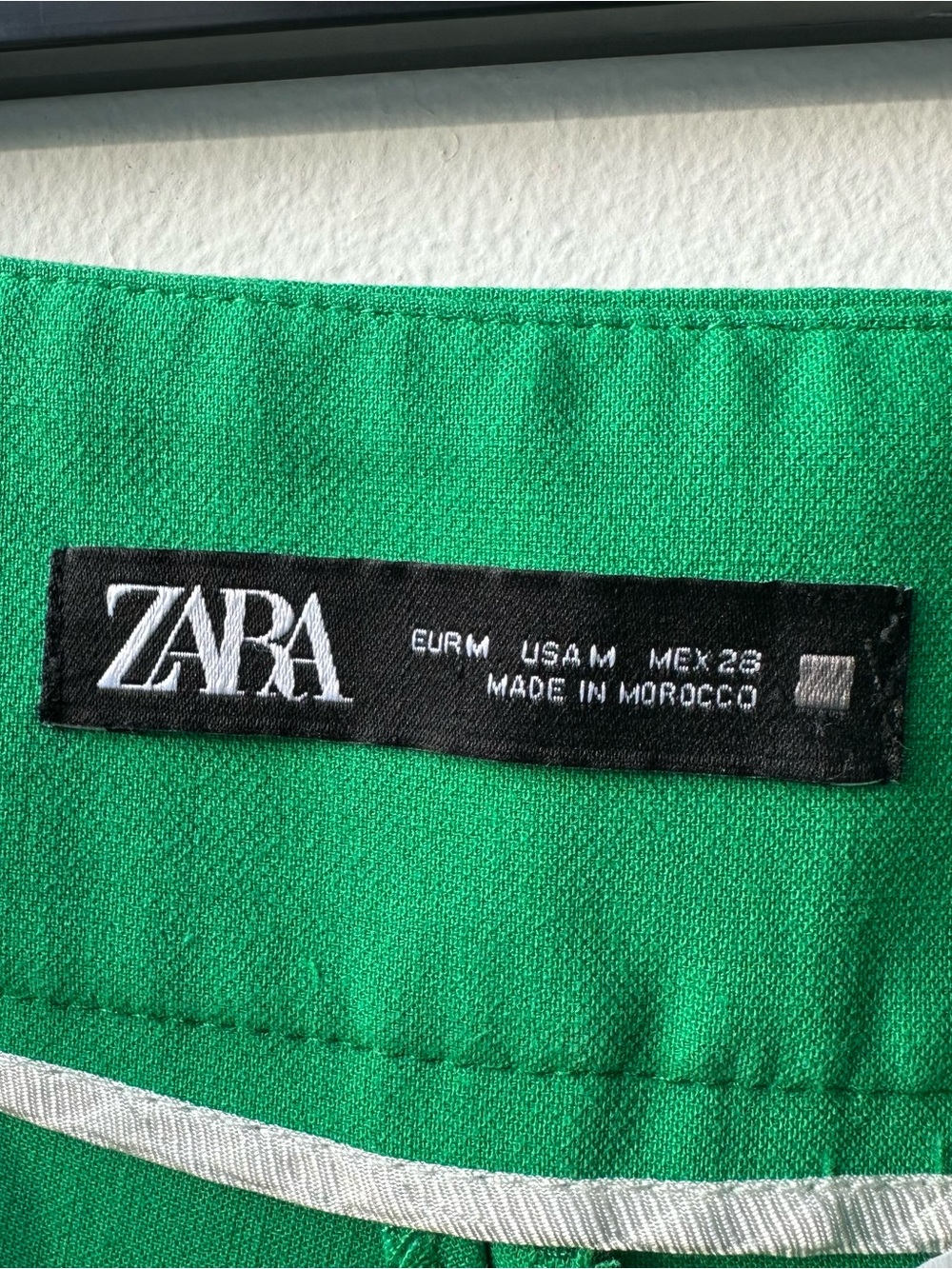 Zara women’s Shirt Size M Bright Green Women's Skort - Picture 2 of 5
